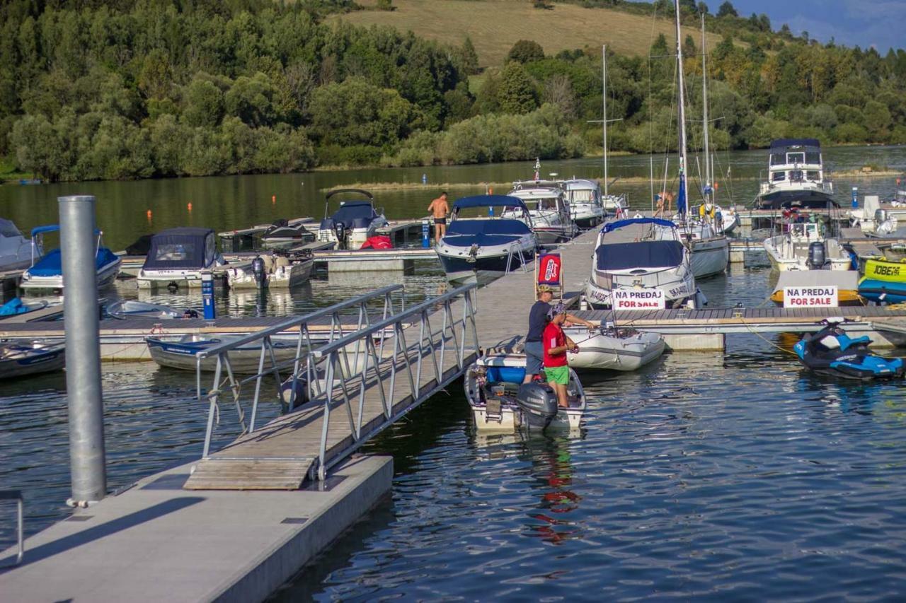 Hotel Marina Liptov Pri Liptovskej Mare Bobrovník Exteriér fotografie